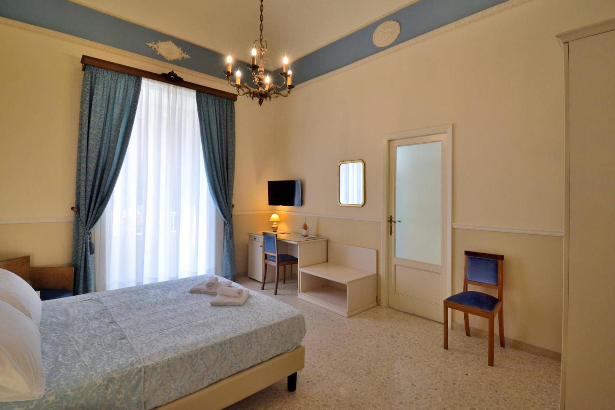 Bellini Inn Deluxe カターニア 部屋 写真